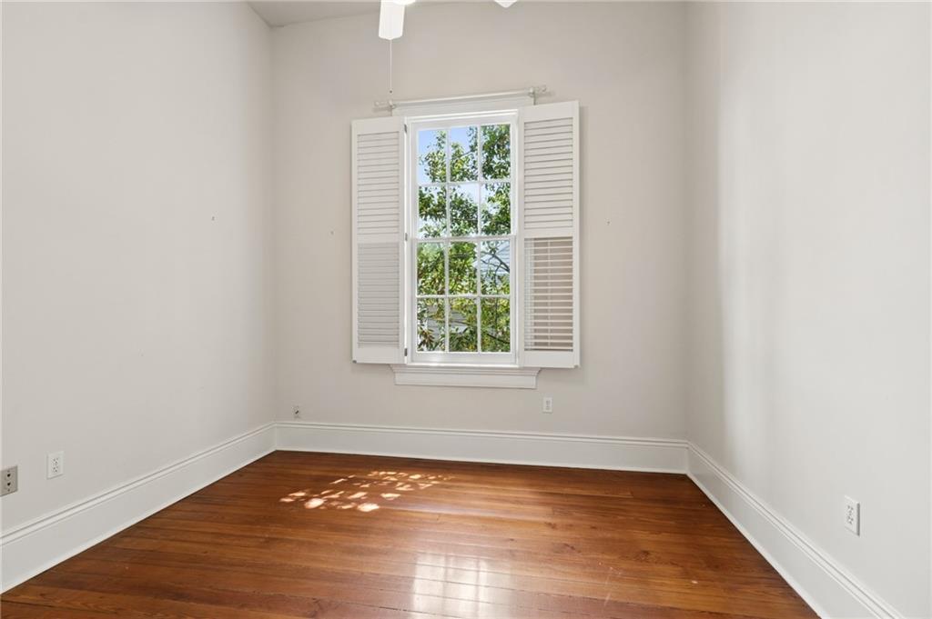 5515 CHESTNUT Street