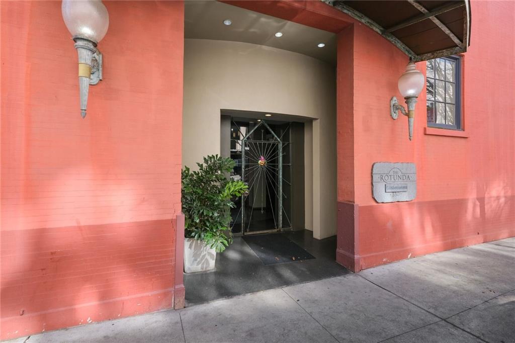 330 JULIA Street 324