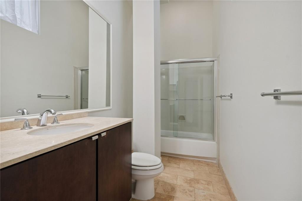 330 JULIA Street 324