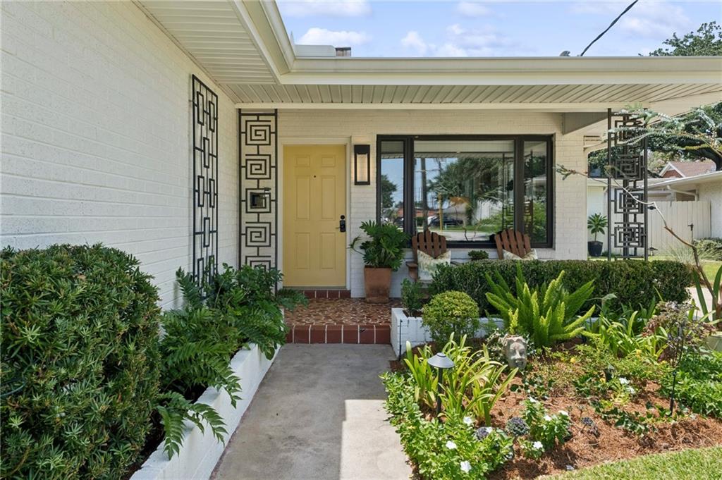 13 CENTRAL Drive