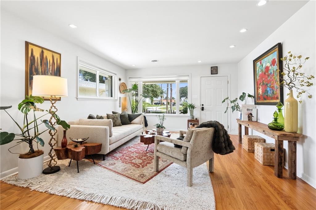 13 CENTRAL Drive