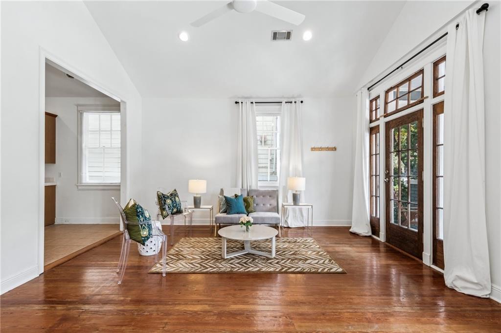 3317 CONSTANCE Street