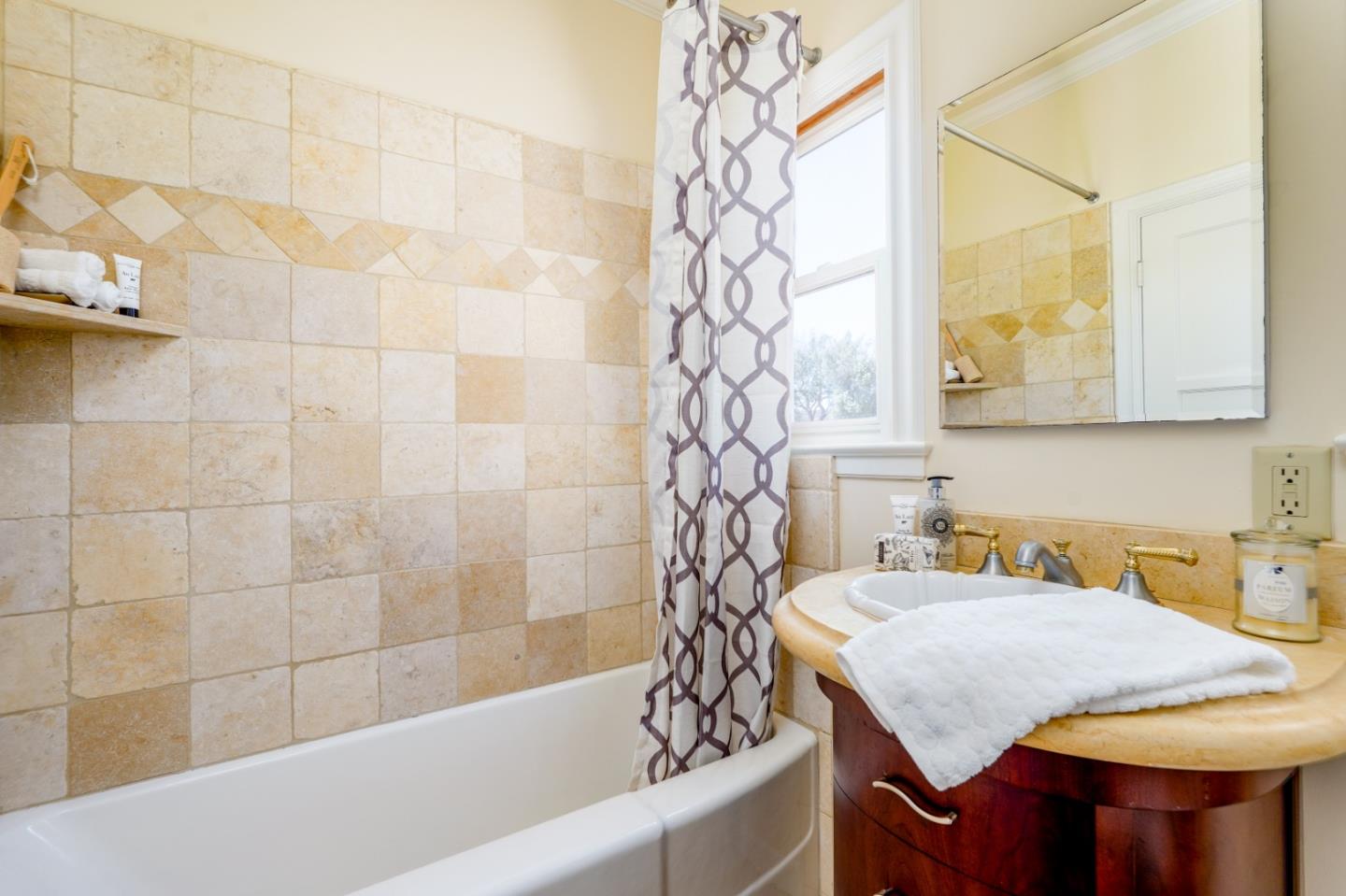 1014 Monterey Salinas HWY