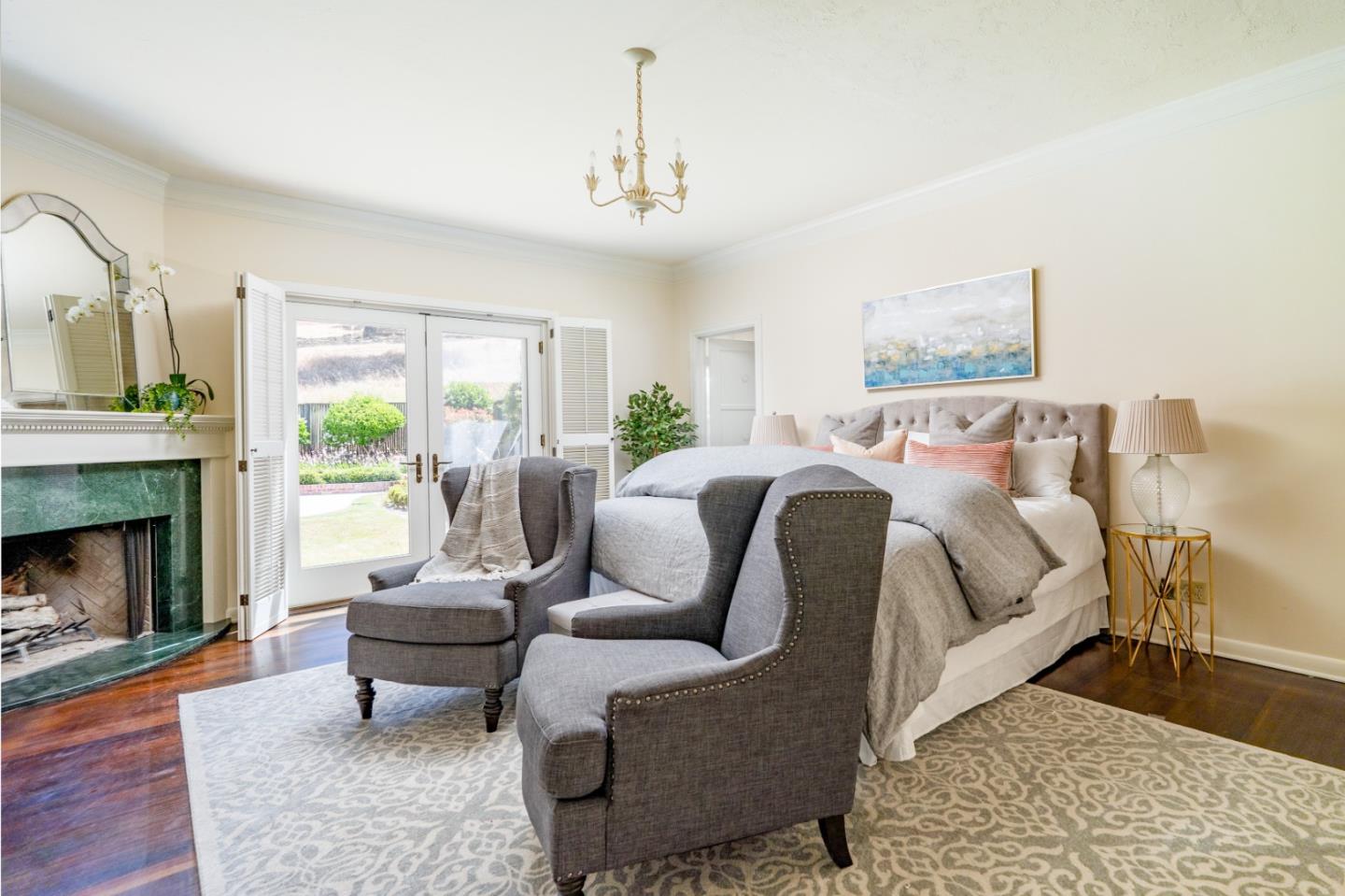 1014 Monterey Salinas HWY