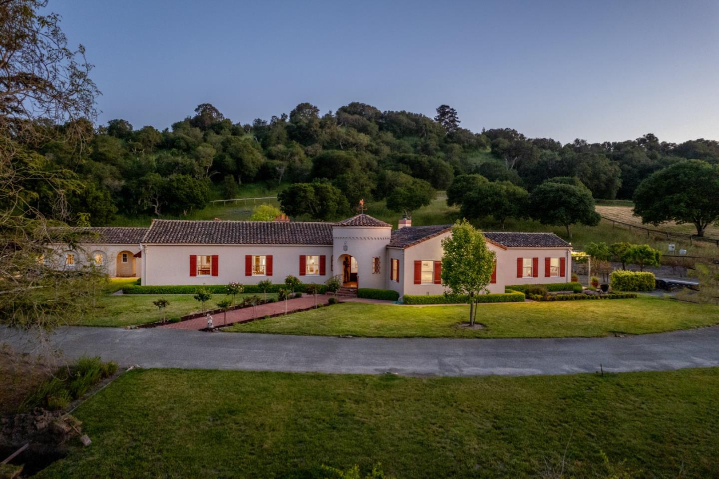 1014 Monterey Salinas HWY