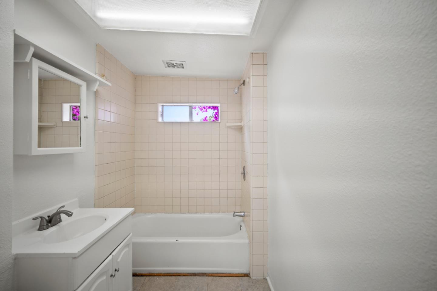 0 Santa Rita 5 SW of 3rd AVE