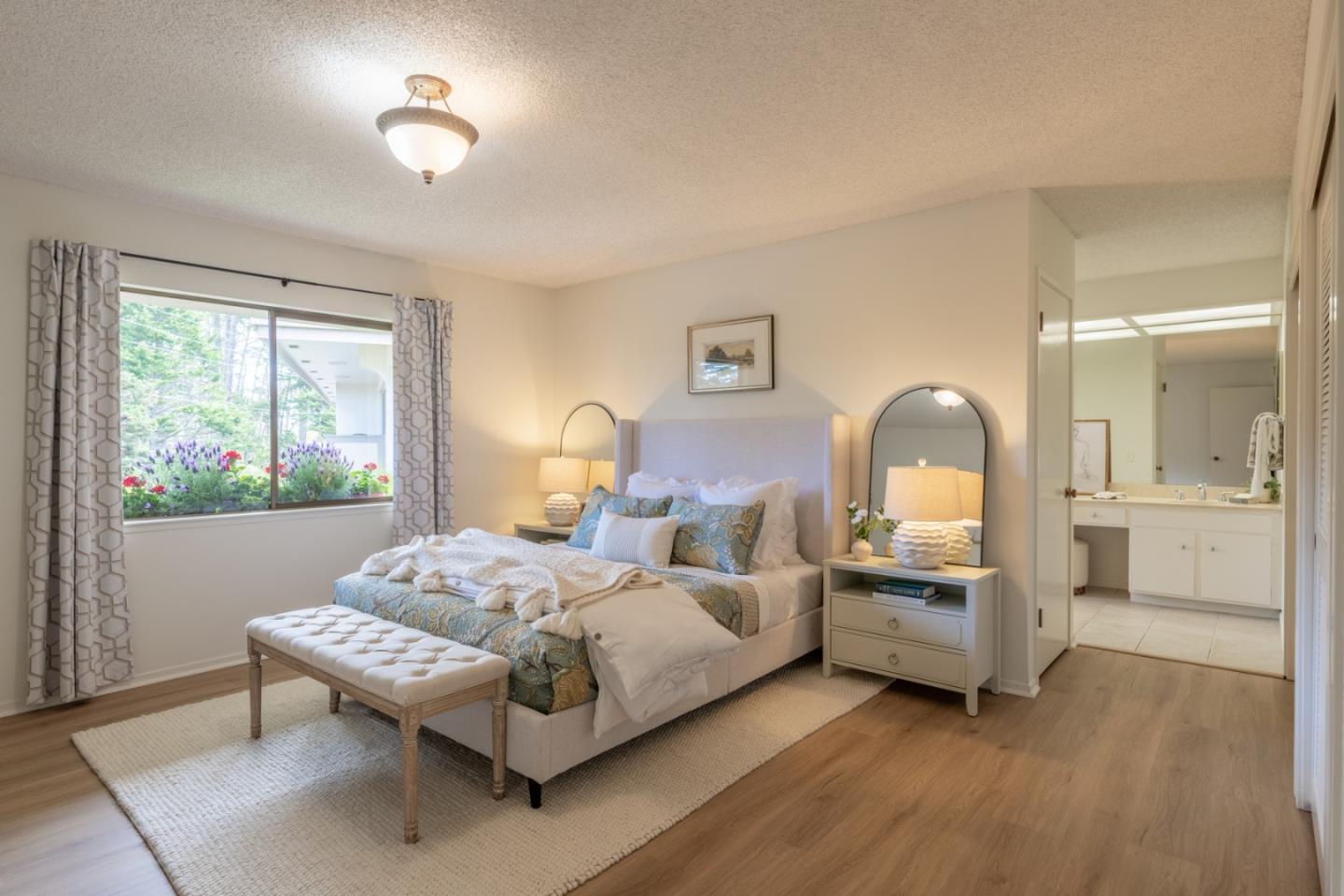 56 Skyline Crest Dr