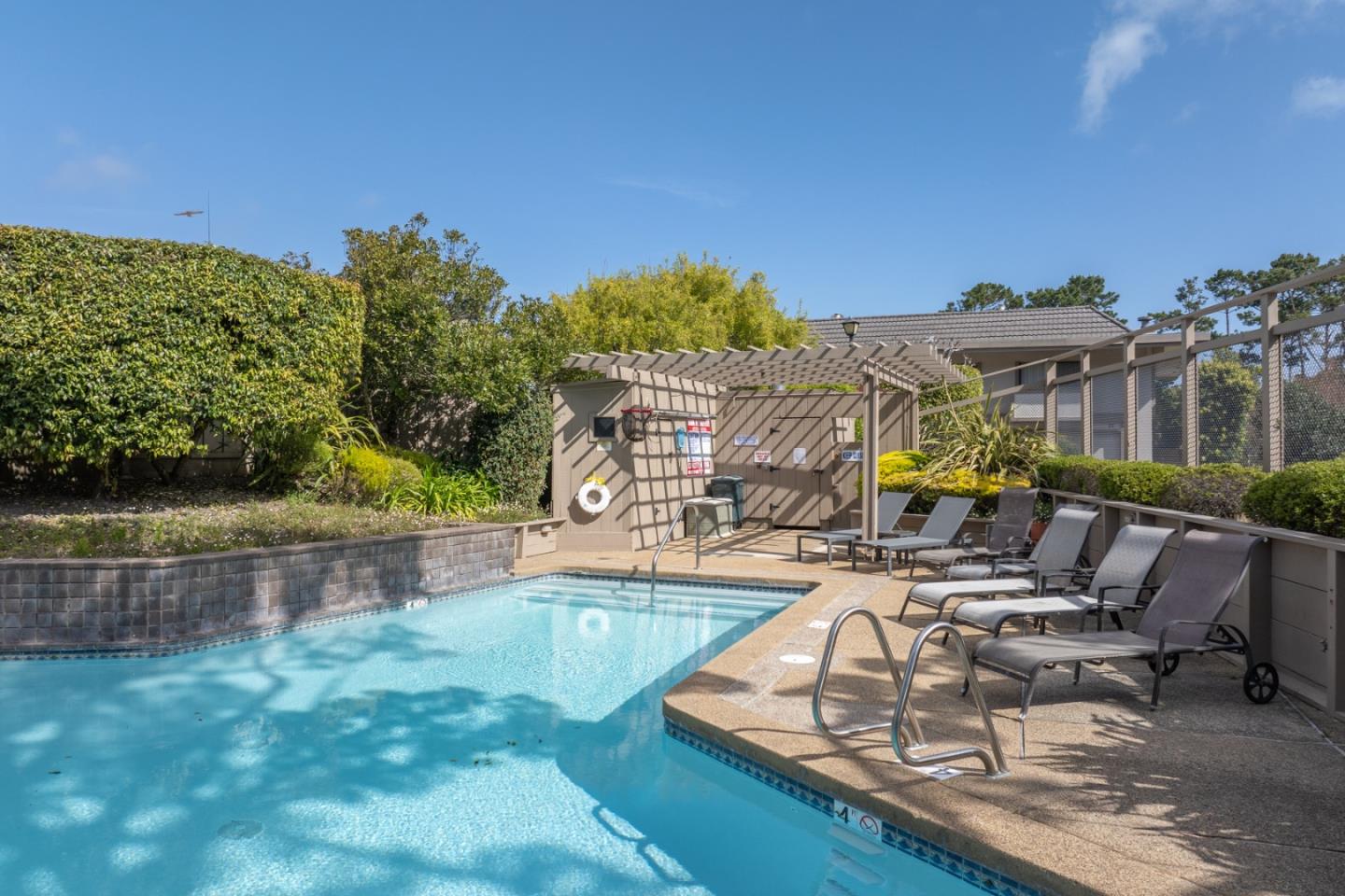 56 Skyline Crest Dr