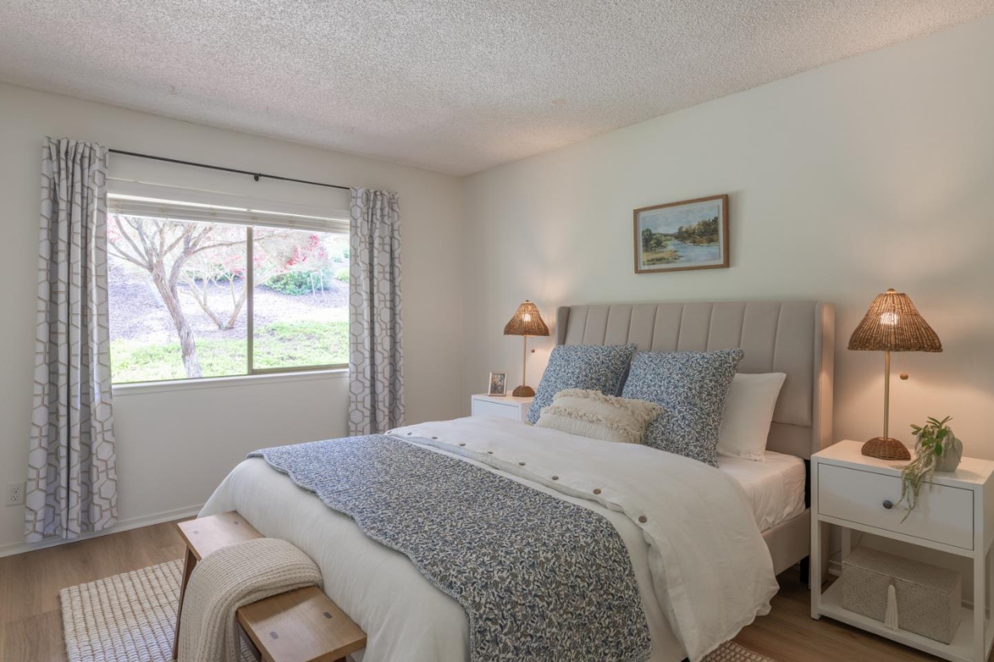 56 Skyline Crest Dr