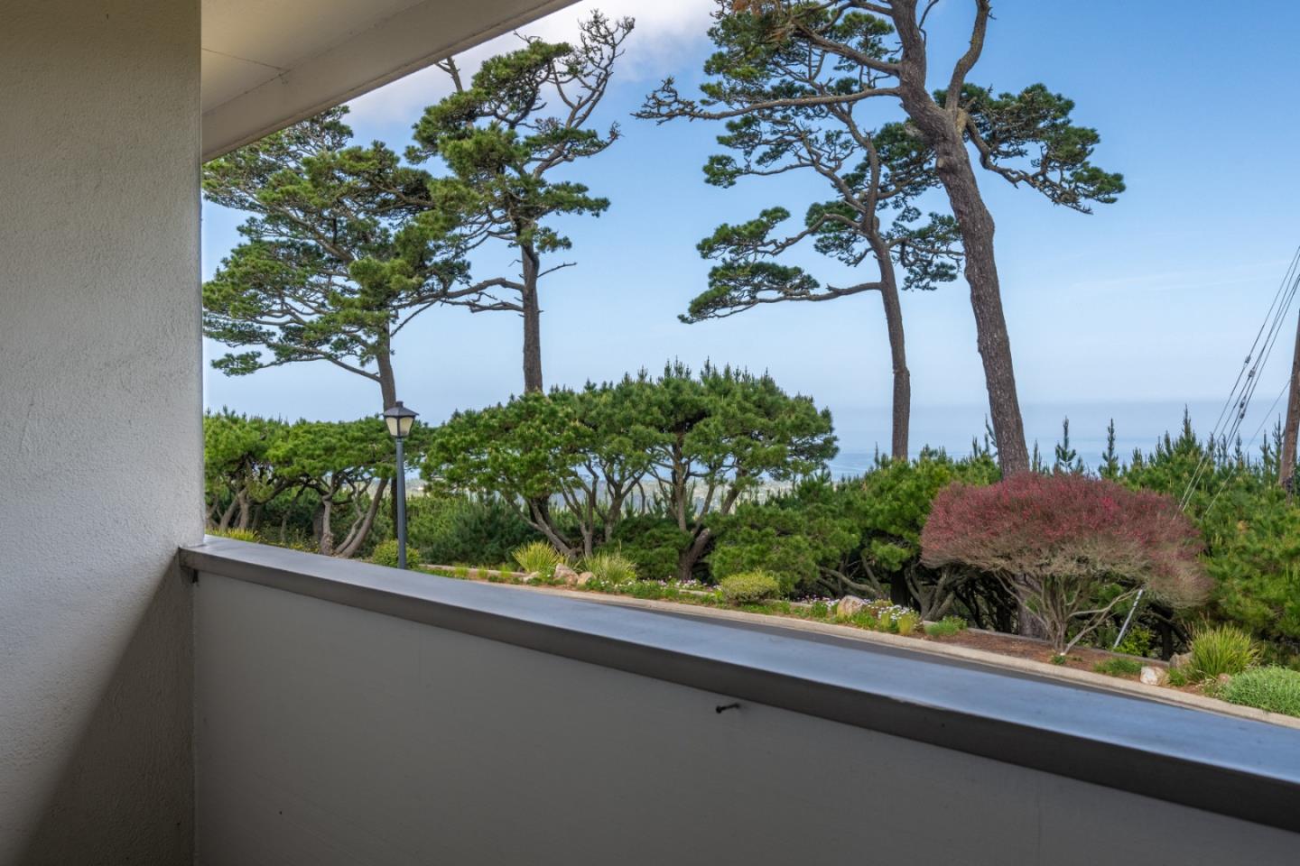 56 Skyline Crest Dr