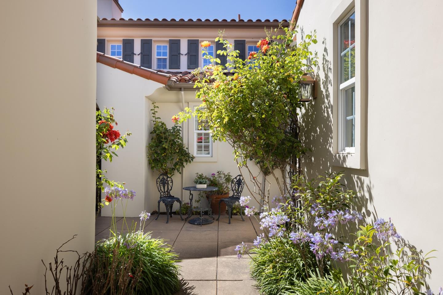 106 Las Brisas Drive