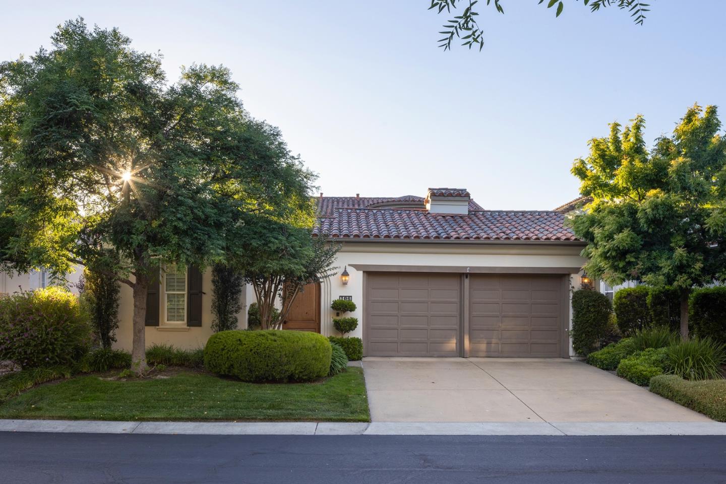 106 Las Brisas Drive