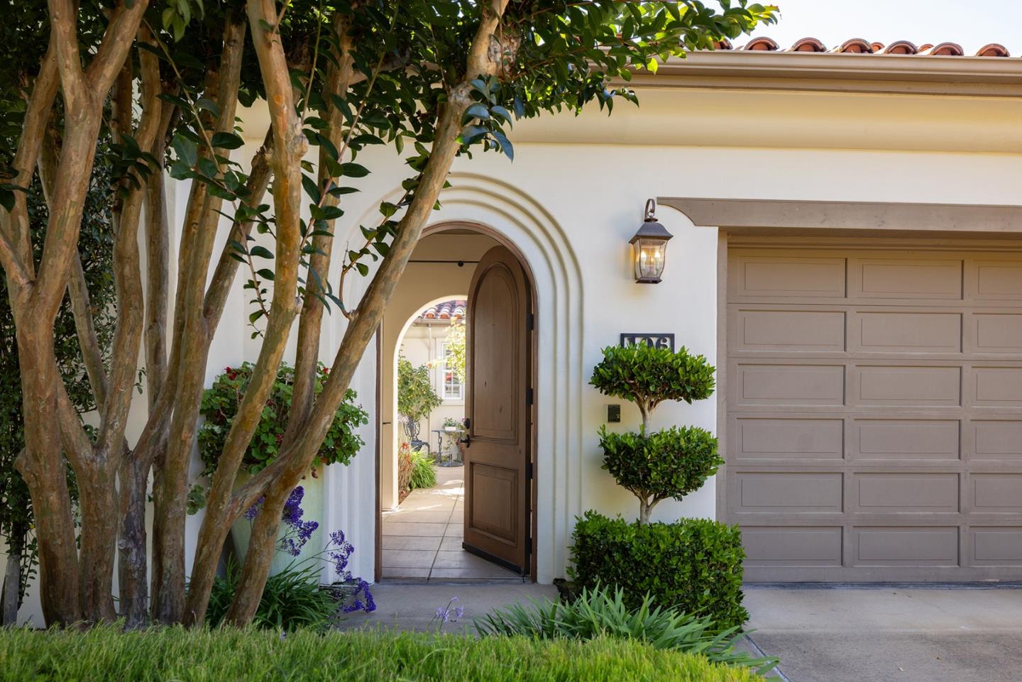 106 Las Brisas Drive