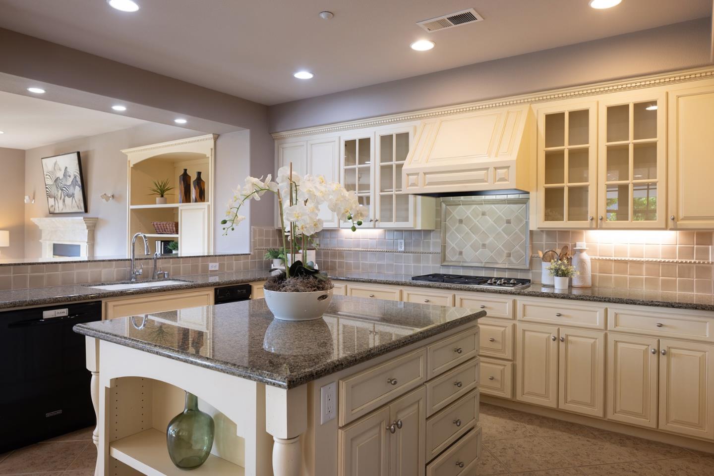 106 Las Brisas Drive