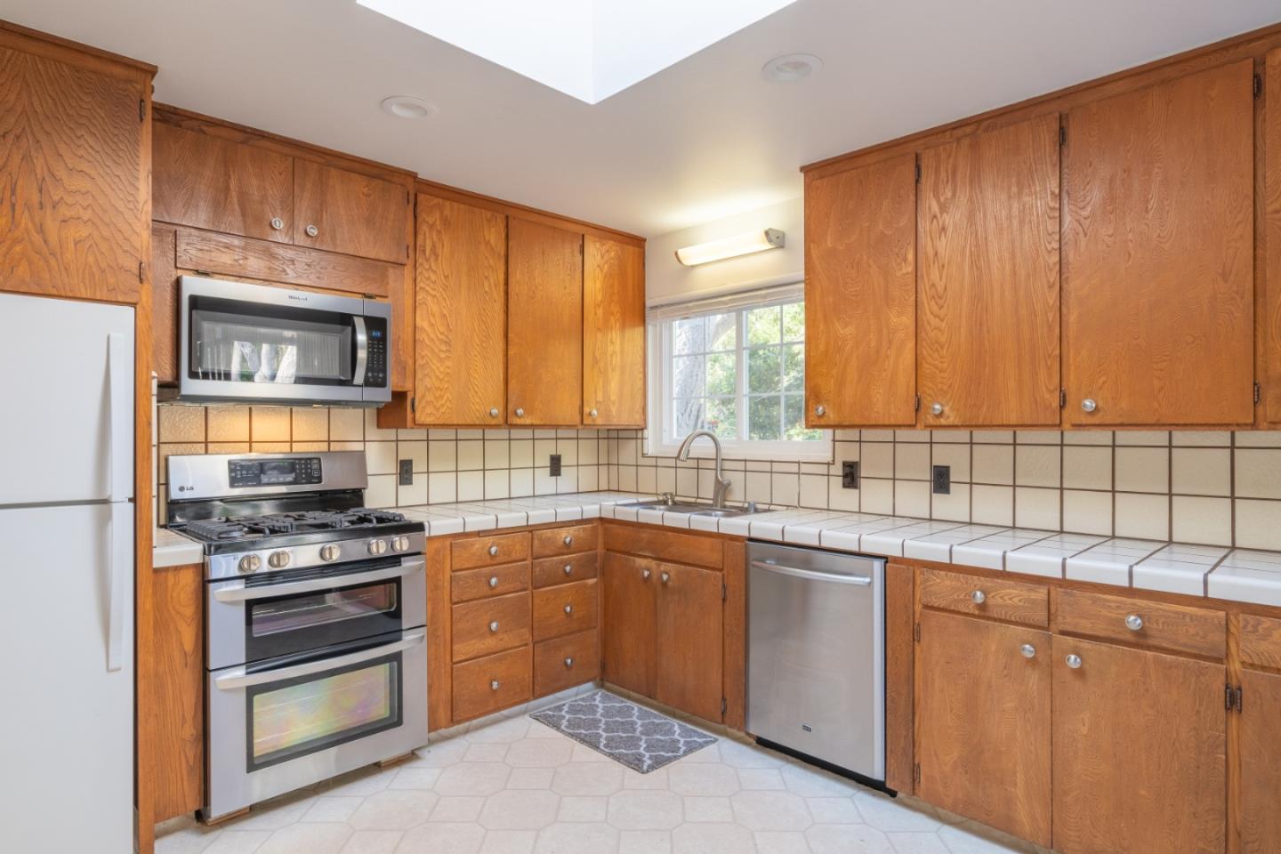 11th 2 E of Torres Avenue