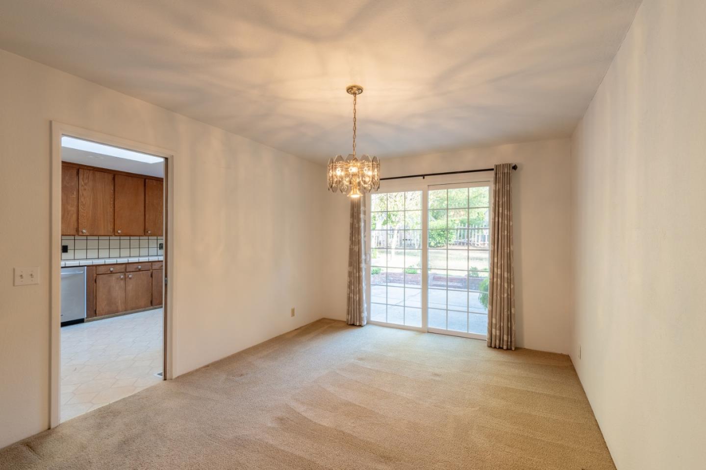 11th 2 E of Torres Avenue