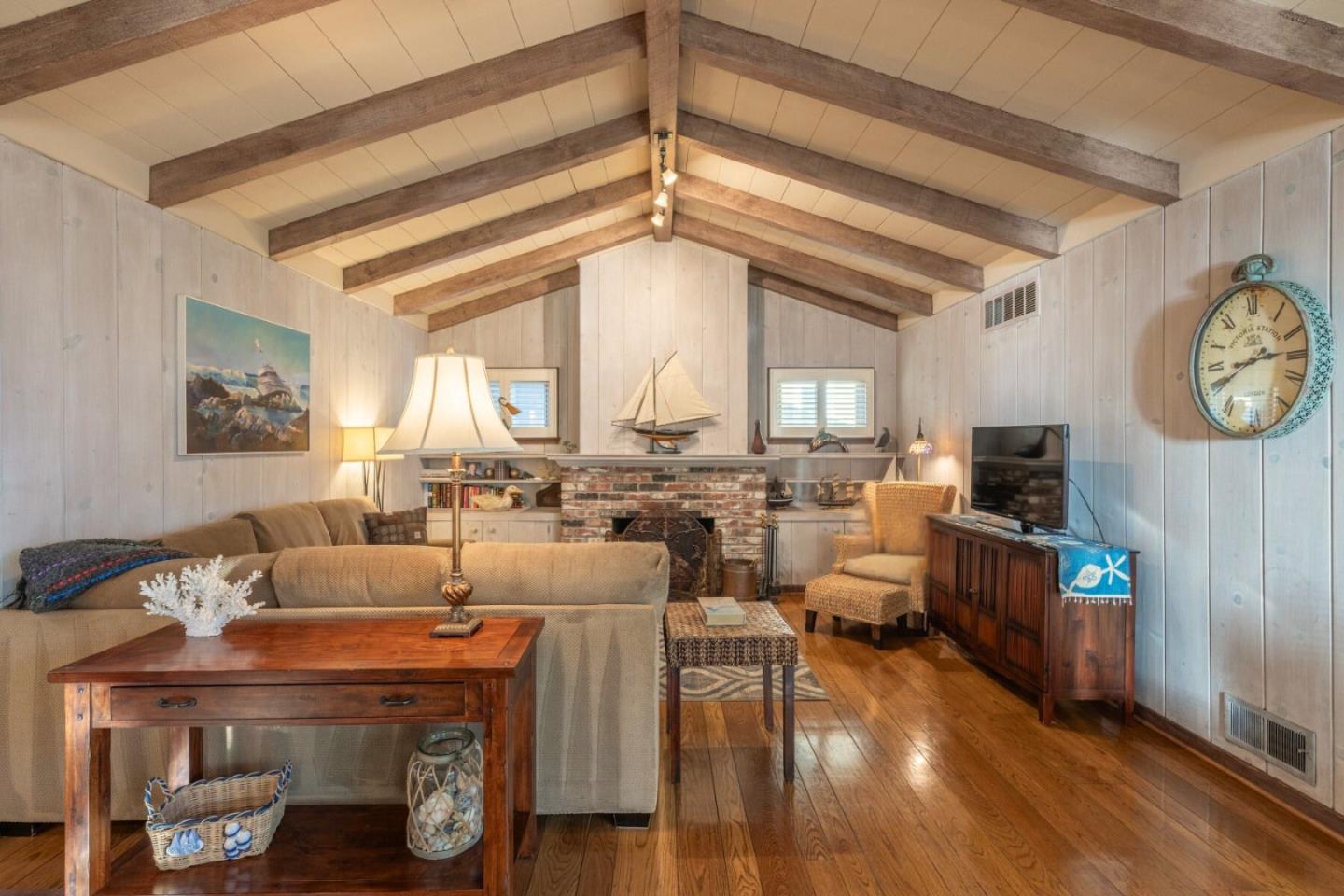 26231 Isabella Avenue