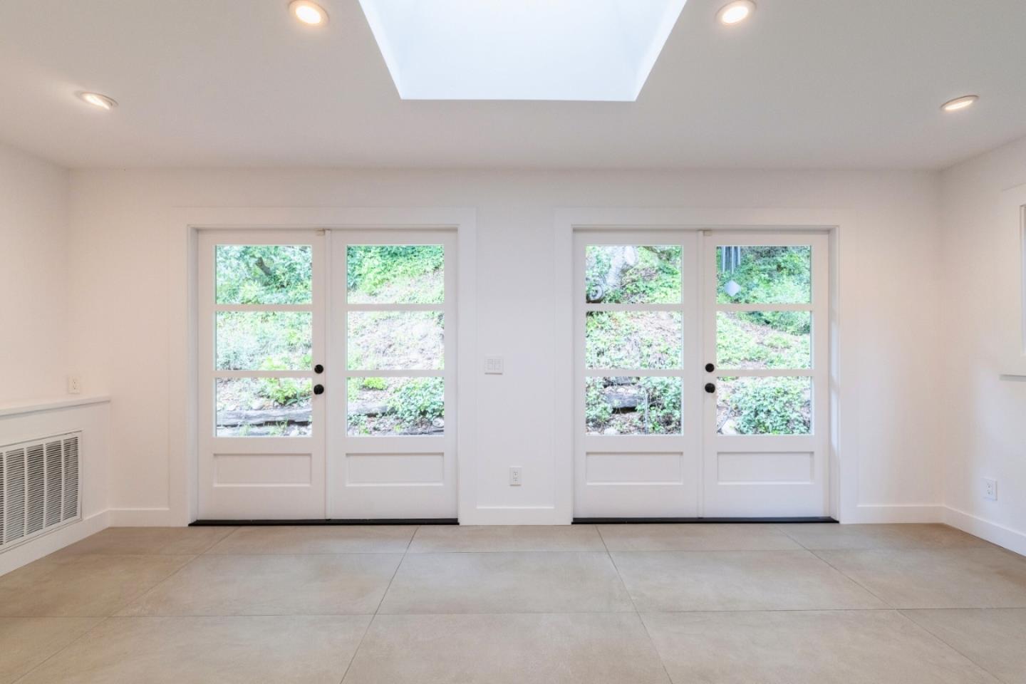 11 Scarlett Road