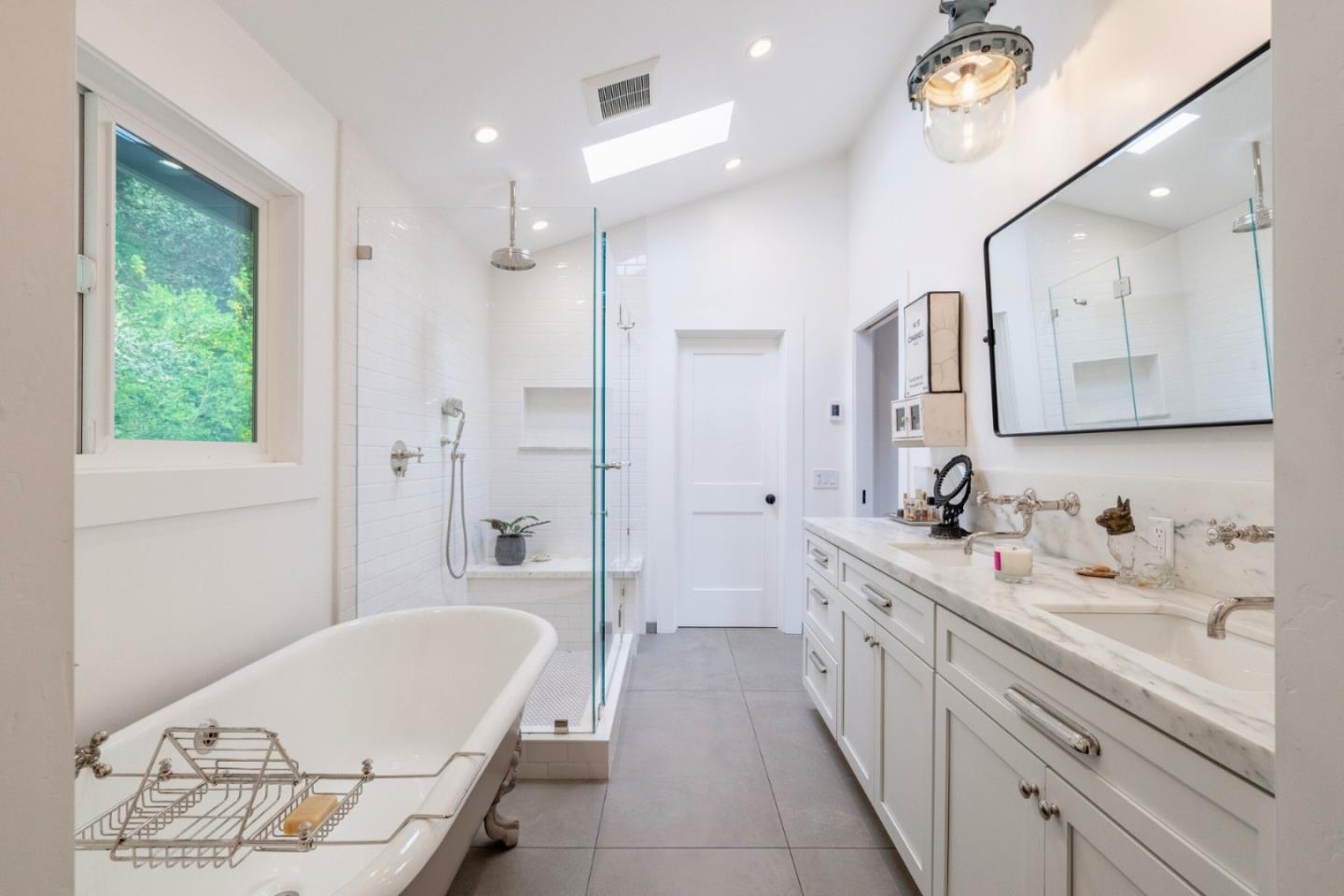 11 Scarlett Road