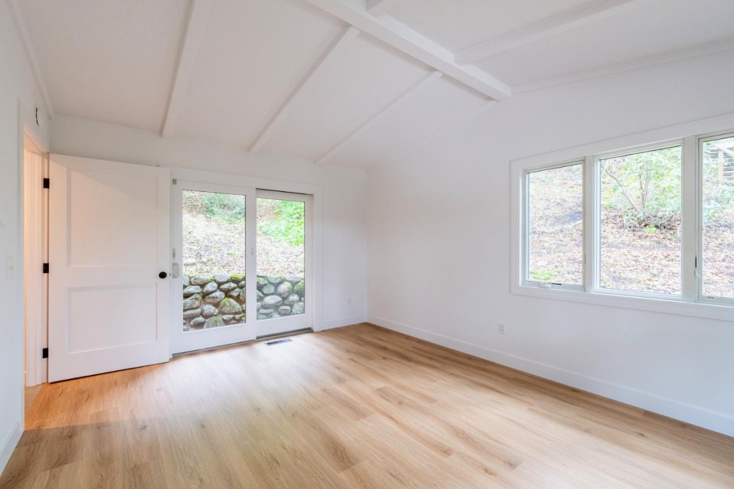 11 Scarlett Road