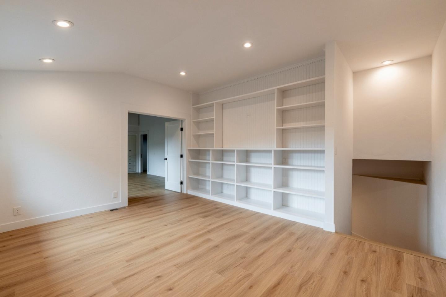 11 Scarlett Road
