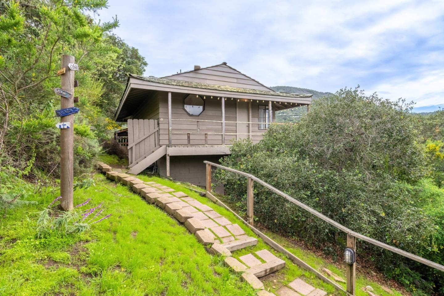 11 Scarlett Road