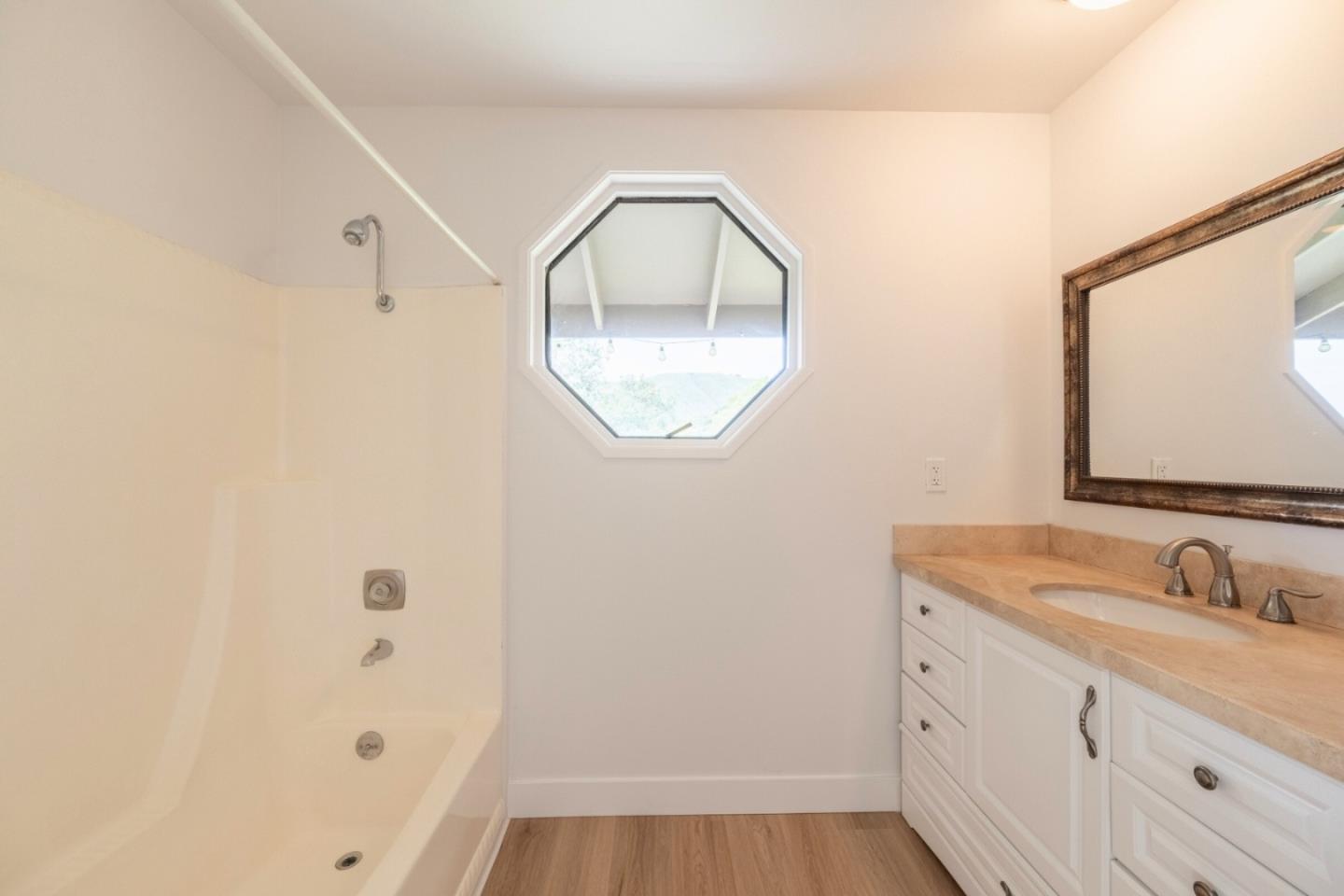 11 Scarlett Road