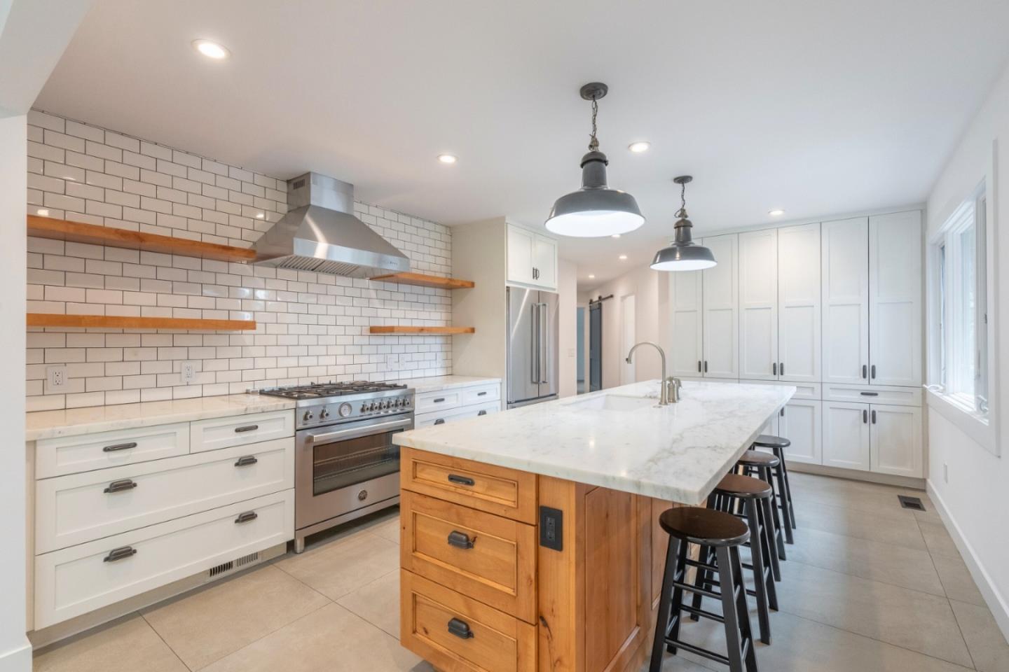 11 Scarlett Road