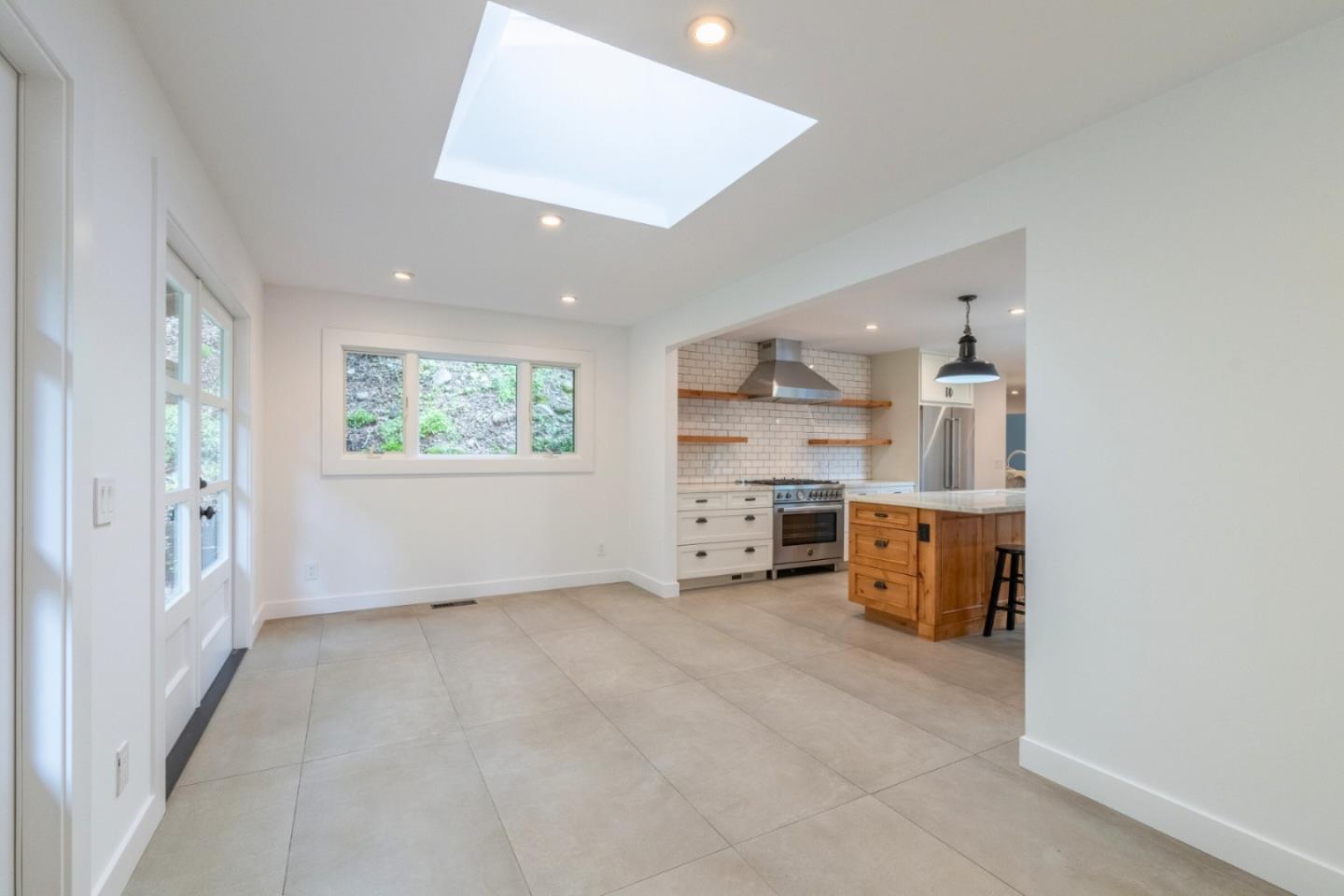 11 Scarlett Road