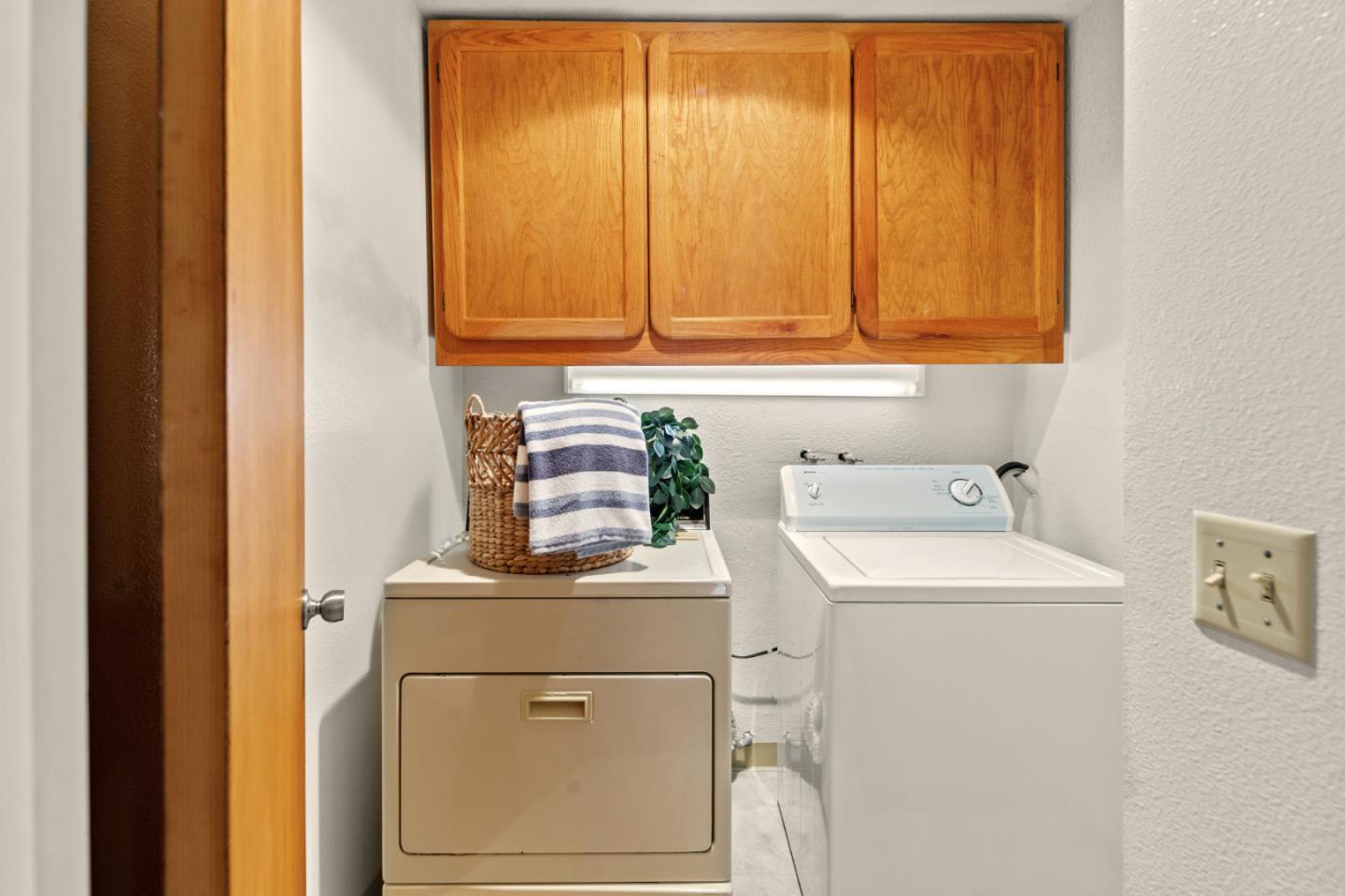 461 Dela Vina Avenue 209