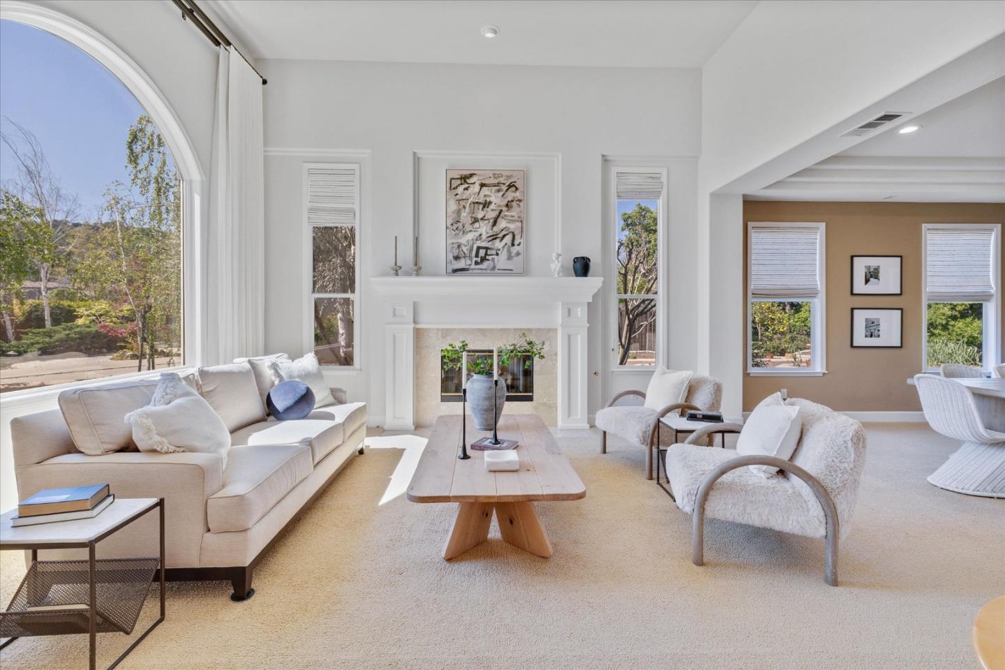 1136 Eagle Cliff Court