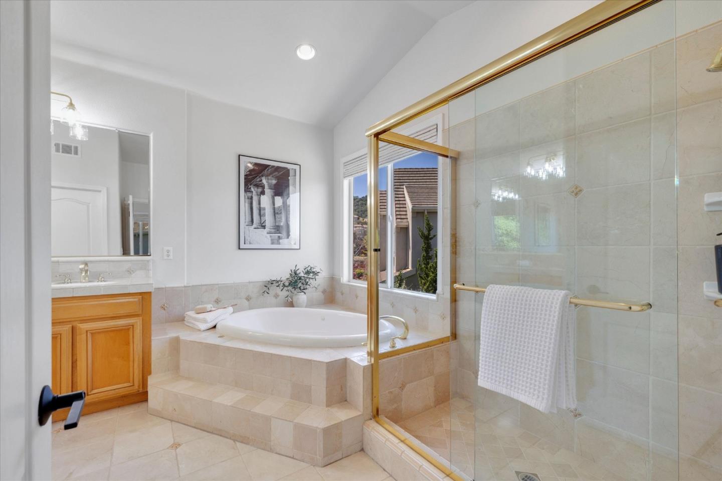 1136 Eagle Cliff Court