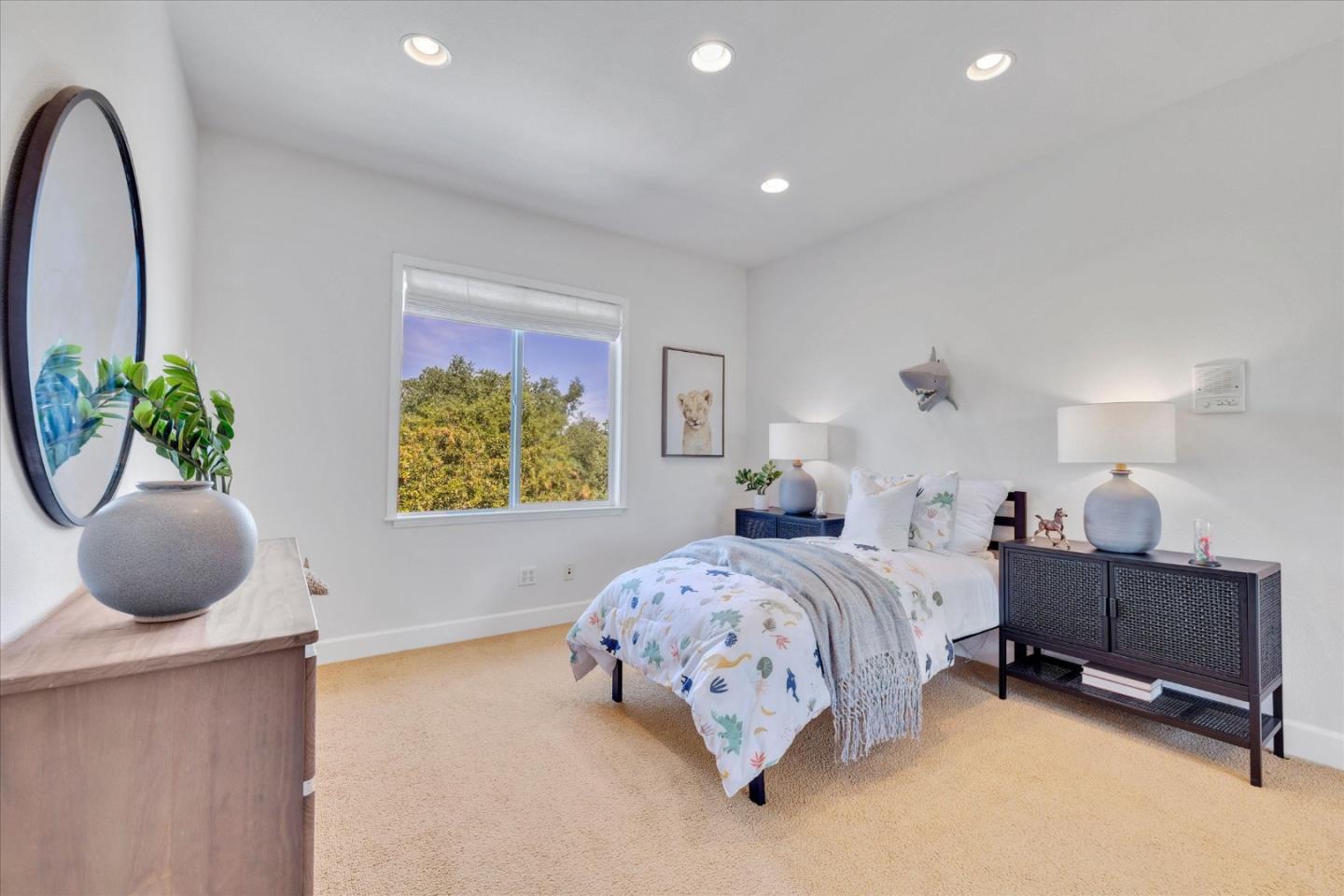 1136 Eagle Cliff Court