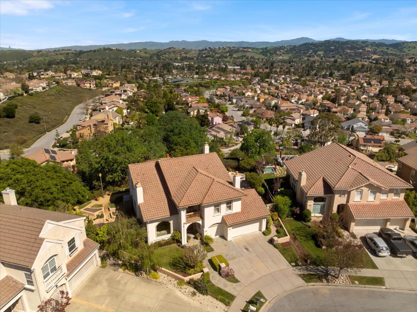 1136 Eagle Cliff Court