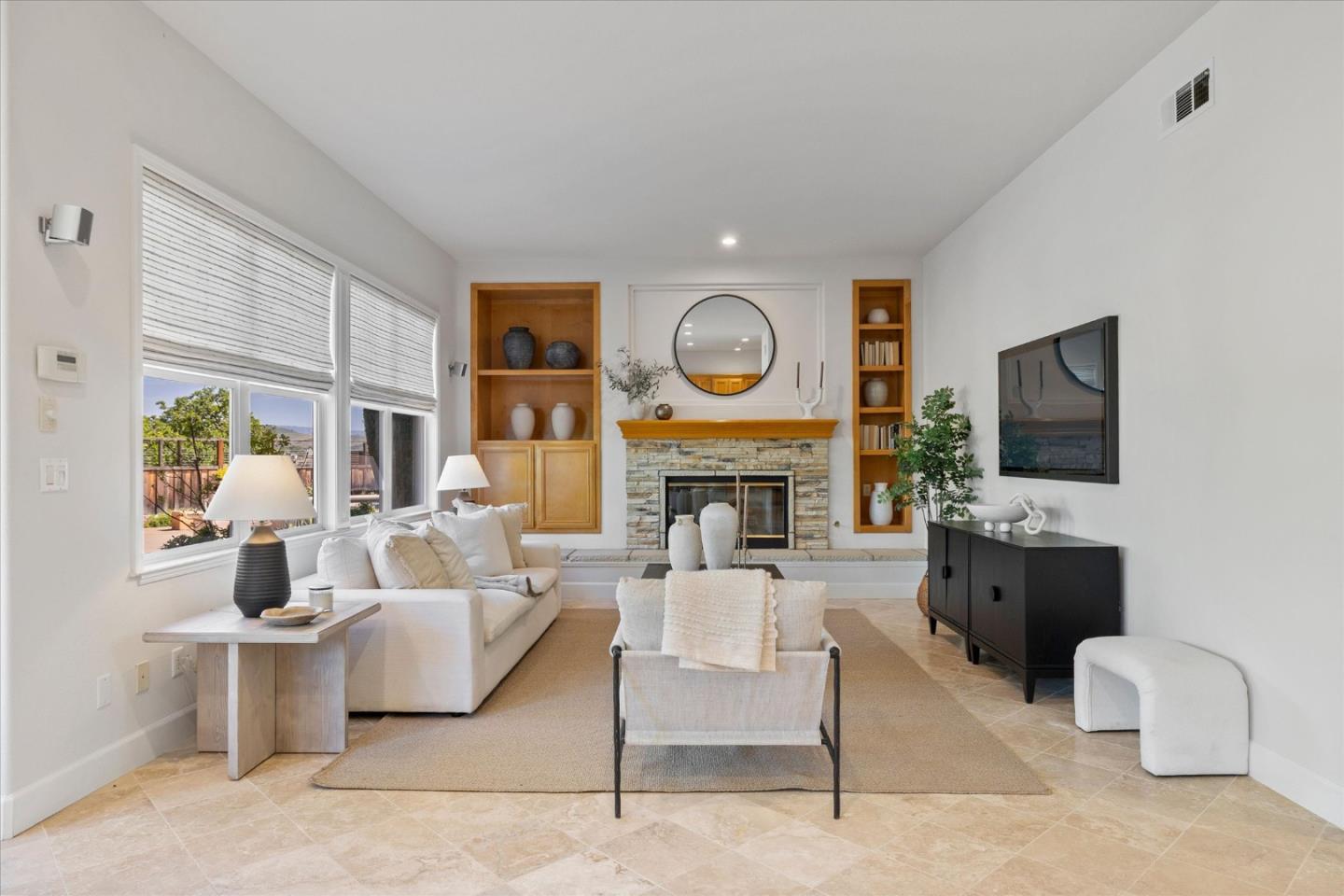 1136 Eagle Cliff Court