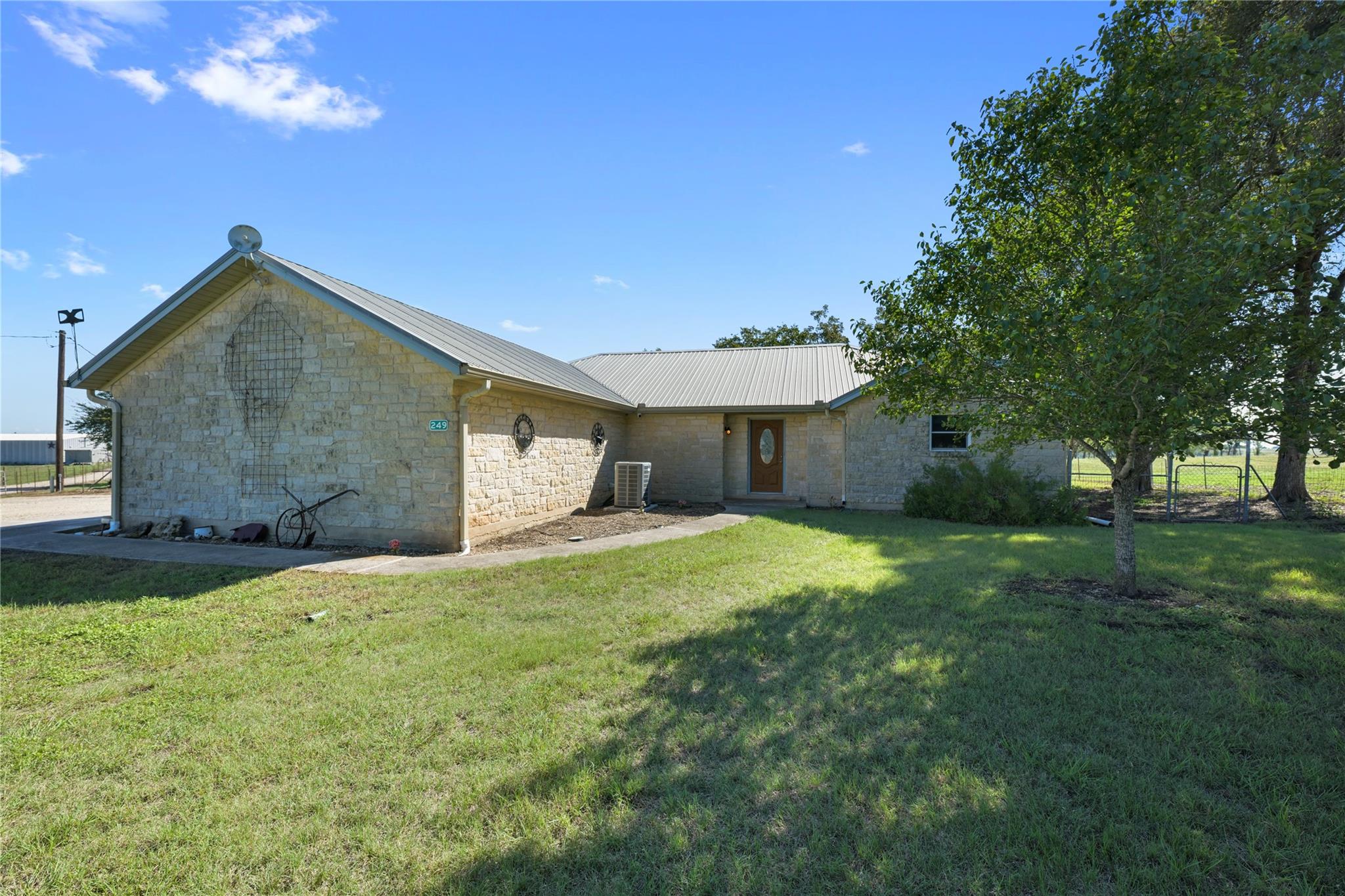 249 Lantana LN