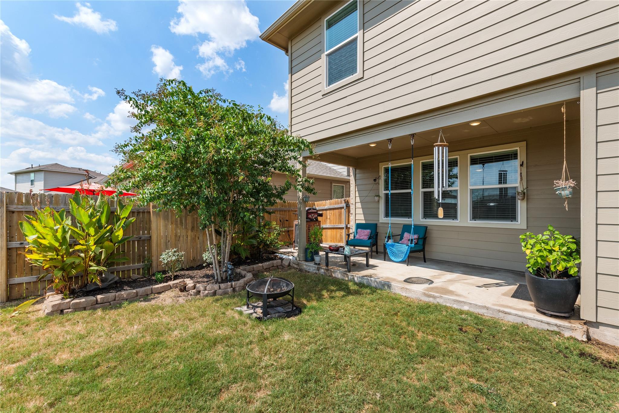 205 Strand LN