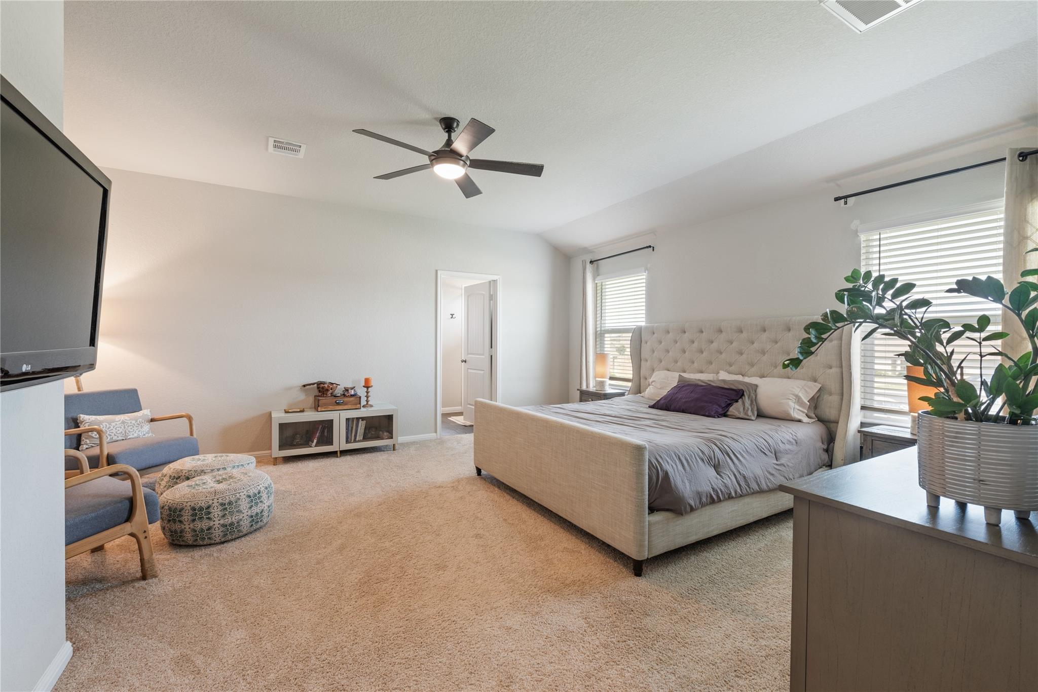 205 Strand LN