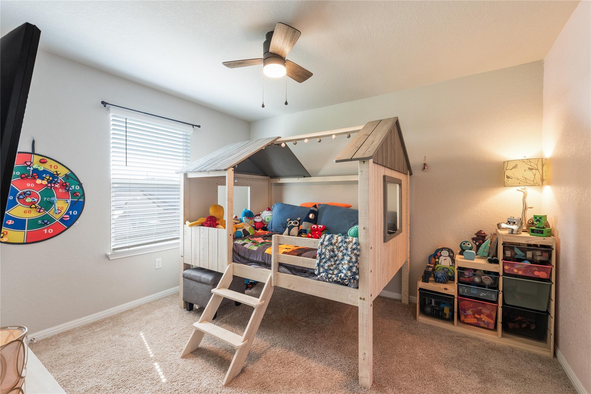 205 Strand LN
