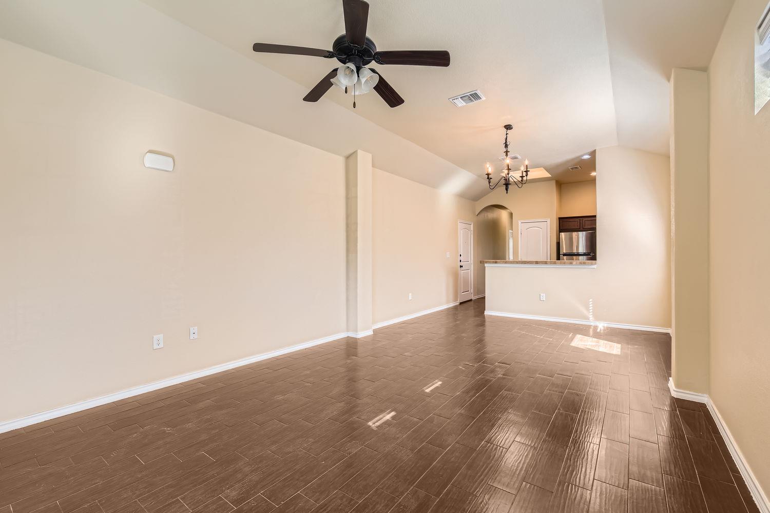 107 Creekside Villa DR