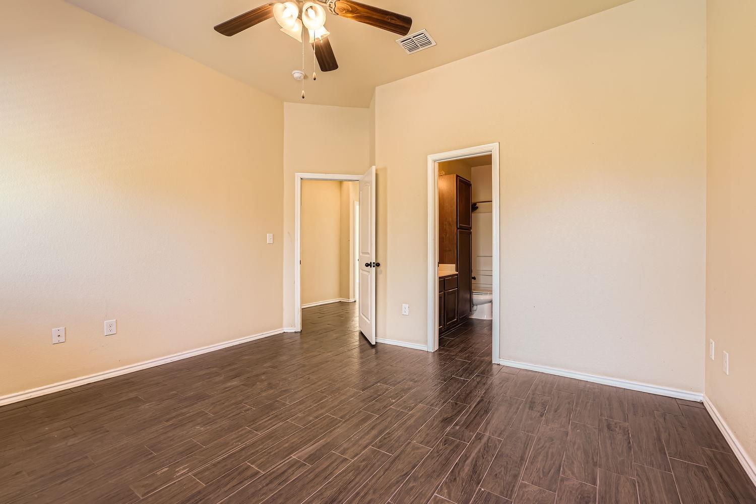107 Creekside Villa DR
