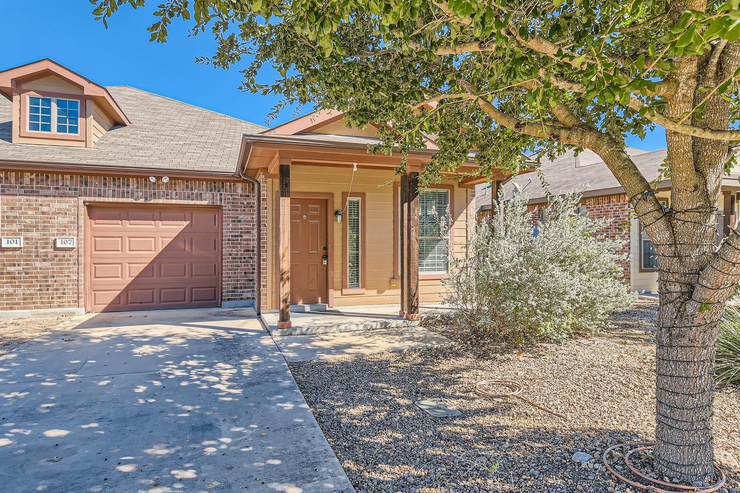107 Creekside Villa DR