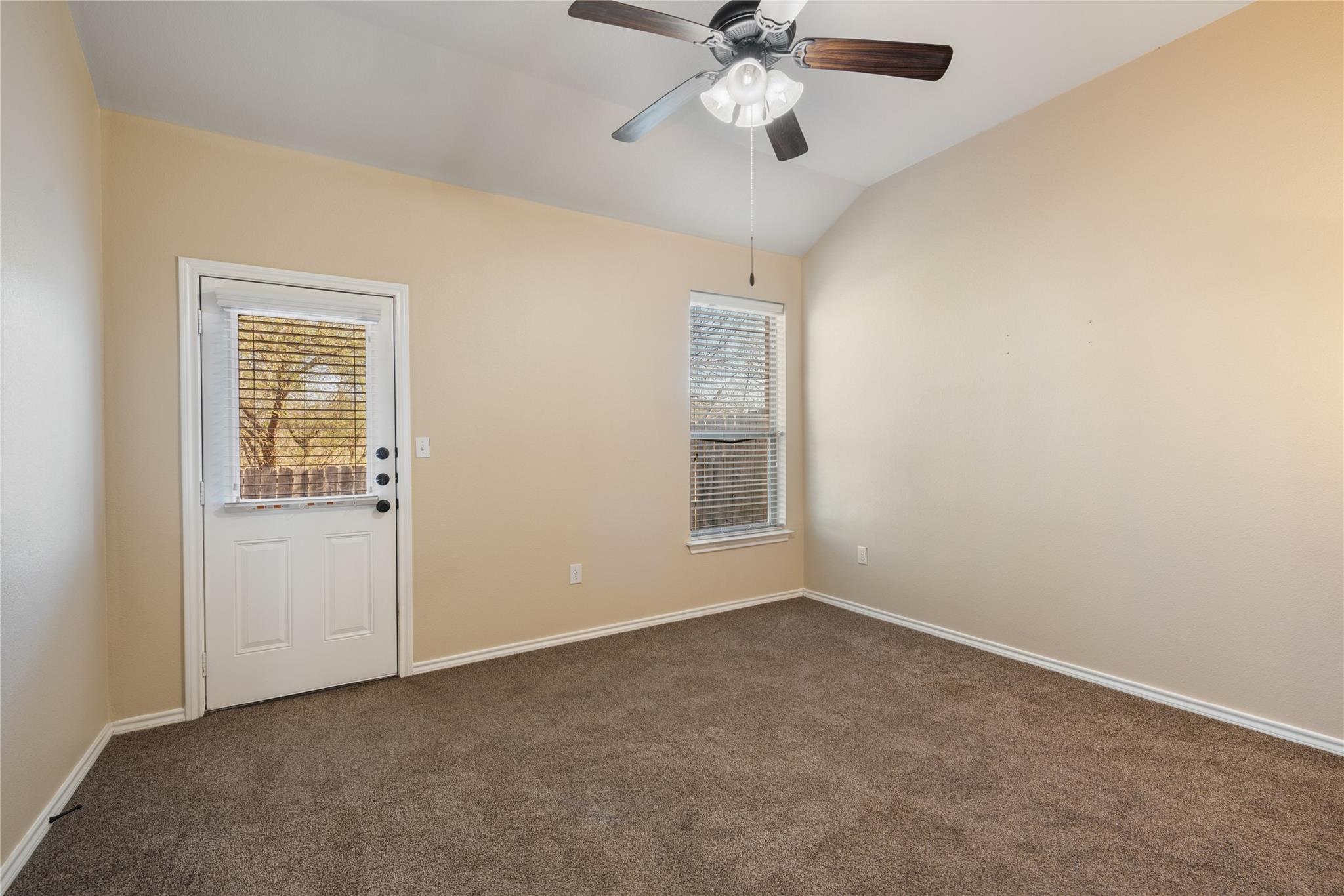 101 Creekside Villa DR