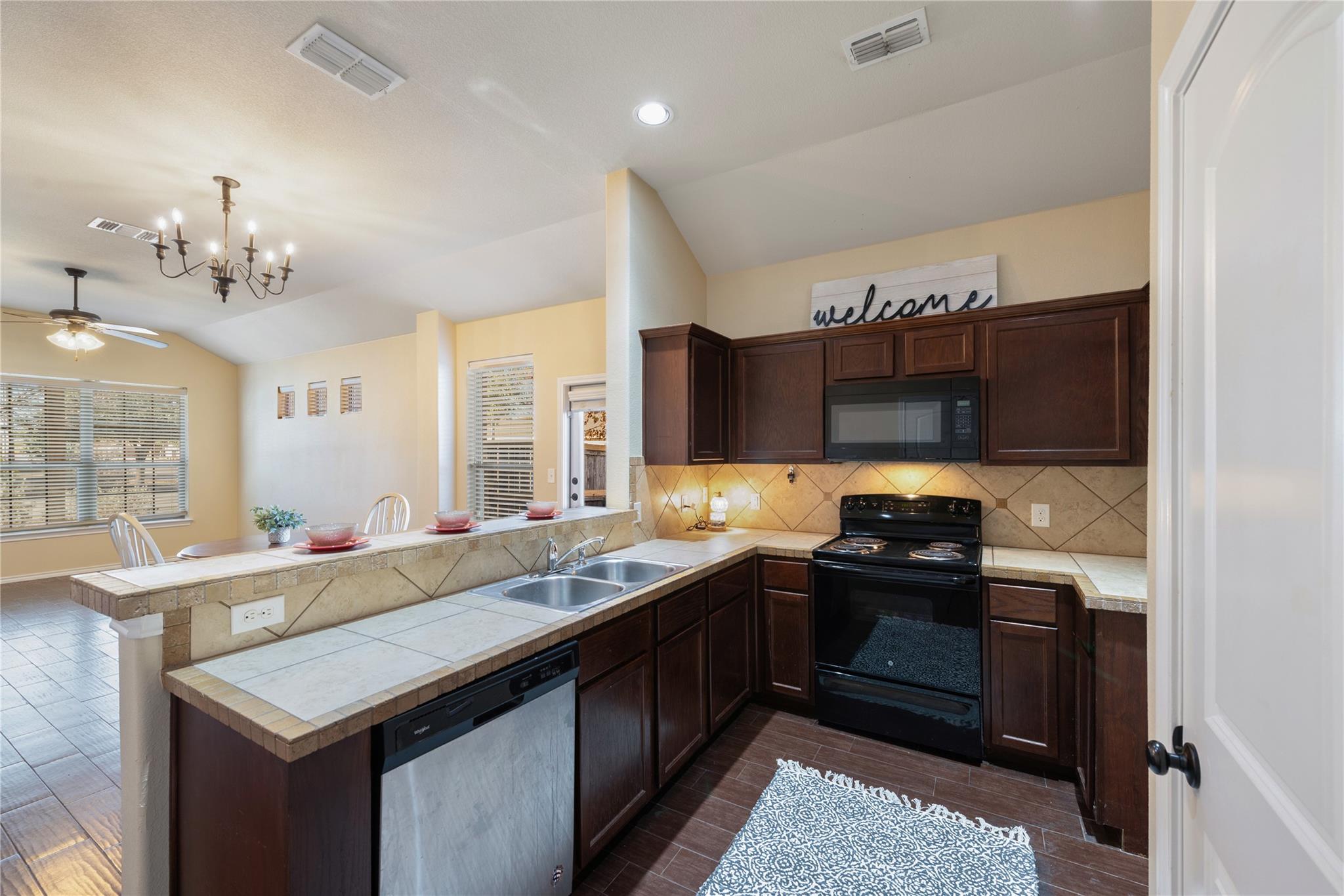 101 Creekside Villa DR