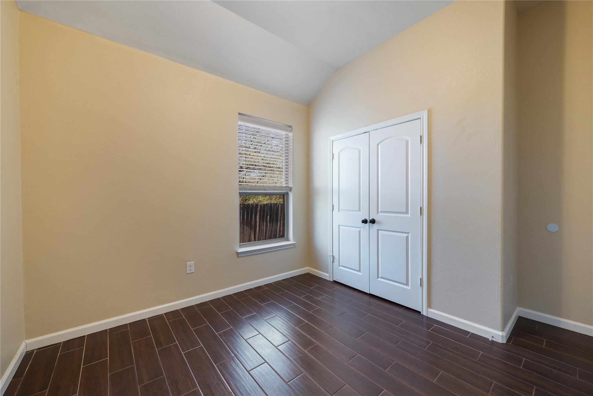 101 Creekside Villa DR