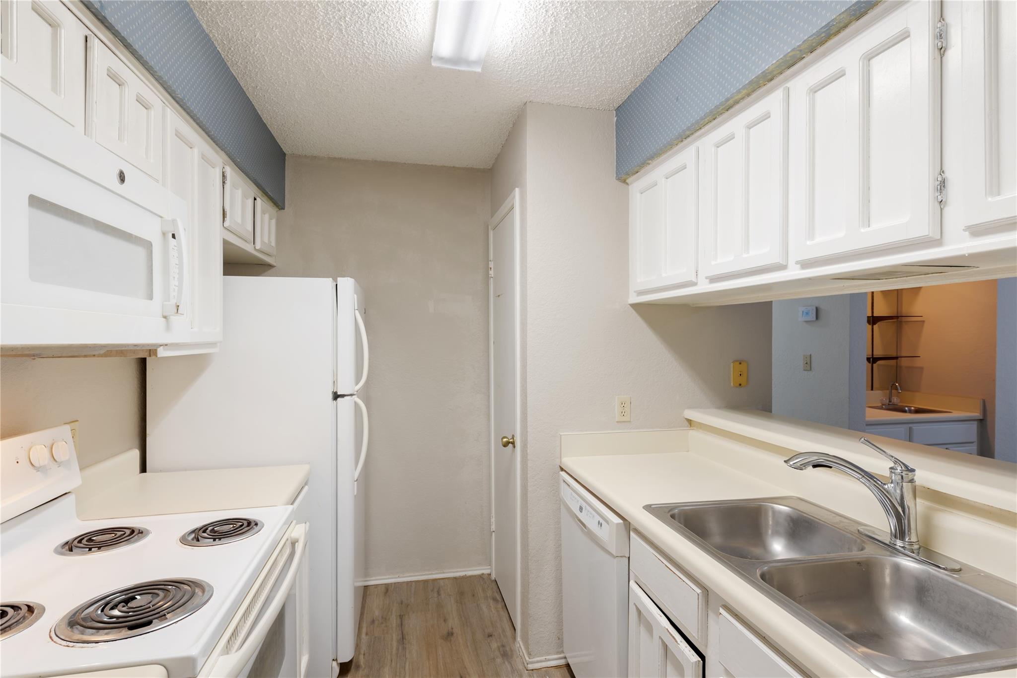 1202 Thorpe LN # 216