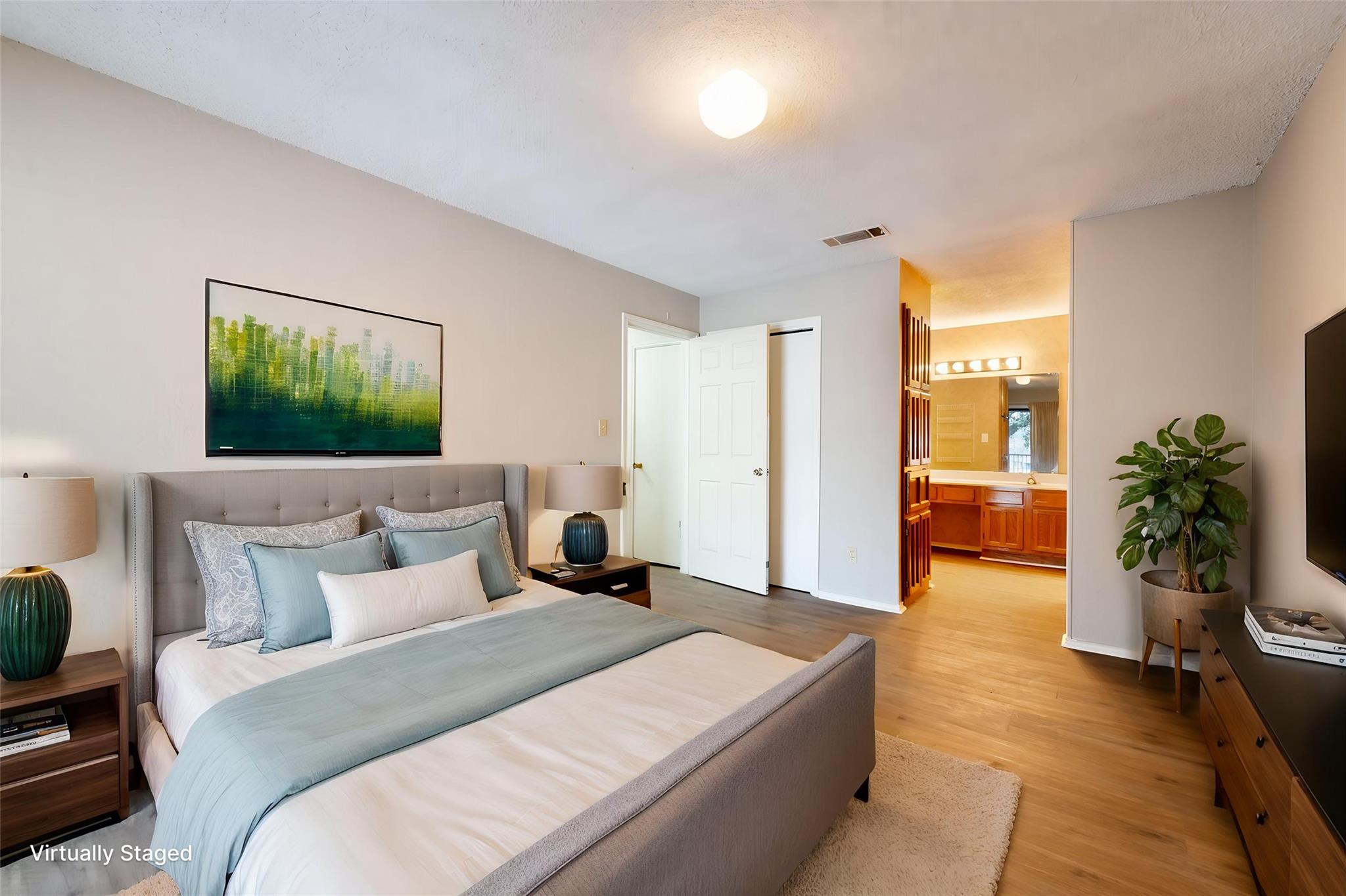 1202 Thorpe LN # 216