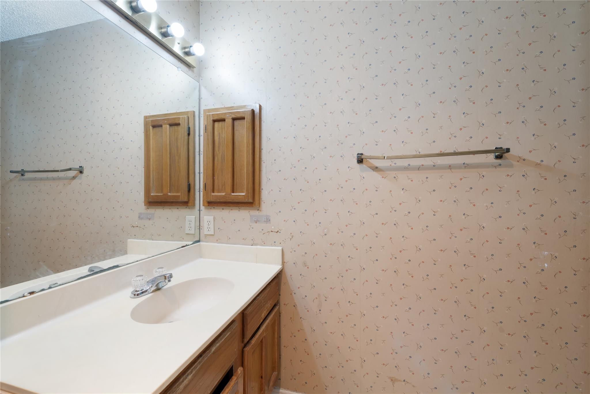 1202 Thorpe LN # 216