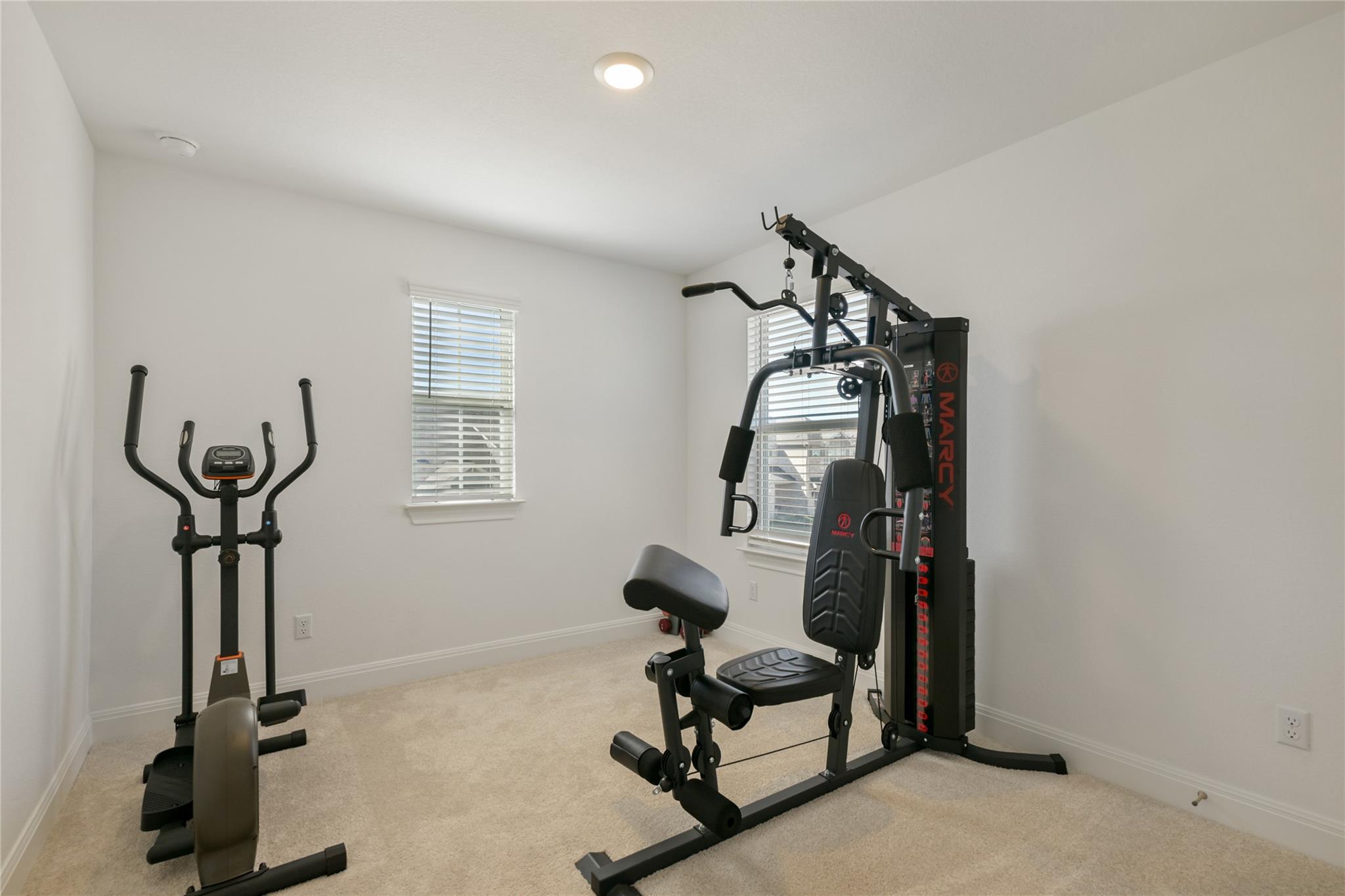 301 Harbors LN