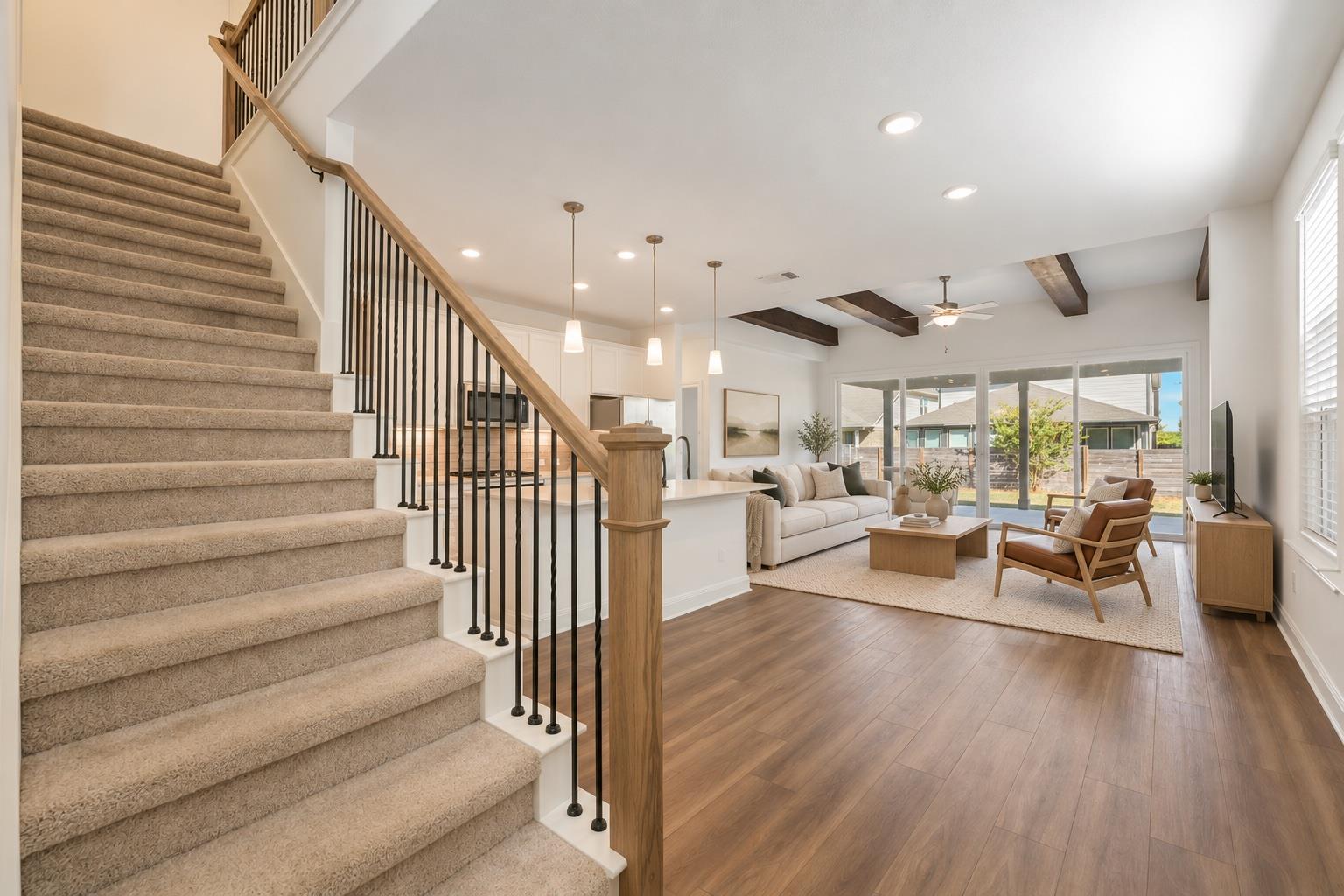 301 Harbors LN